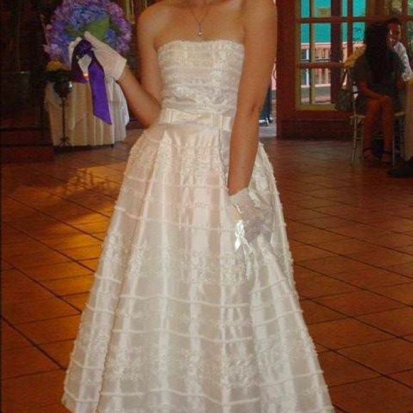 Gorgeous custom made 1950’s inspired silk dress - Picture 4 of 10